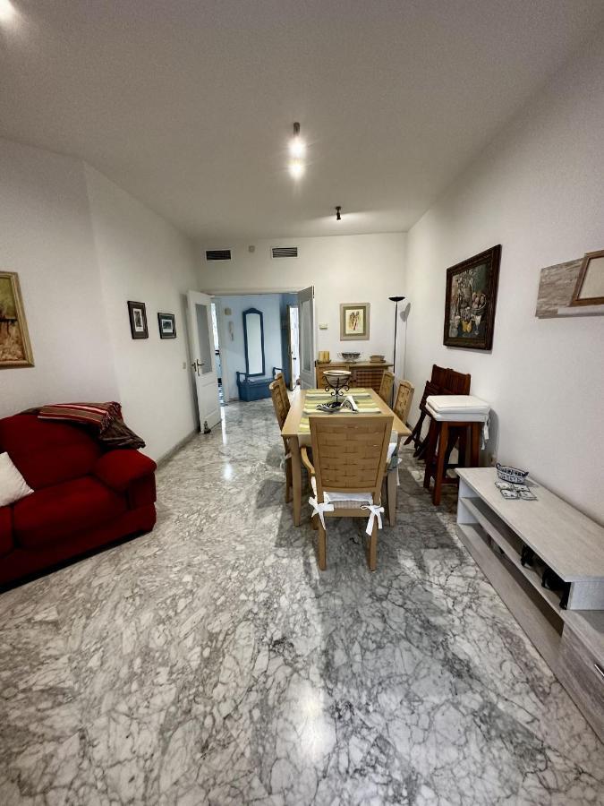 Апартаменти Marbella Real Seaside Номер фото